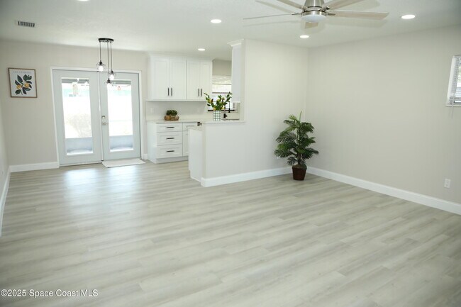 Building Photo - 922 S Carolina Ave