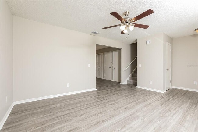 Foto del edificio - 3431 Harrow Ln