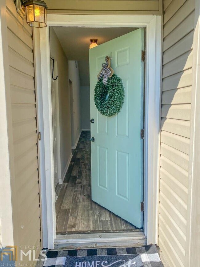 Building Photo - 108 Admiral's Walk Dr