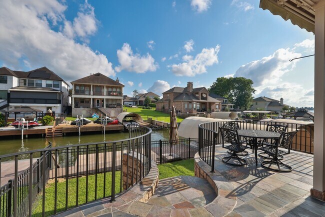 Building Photo - 12336 Pebble View Dr