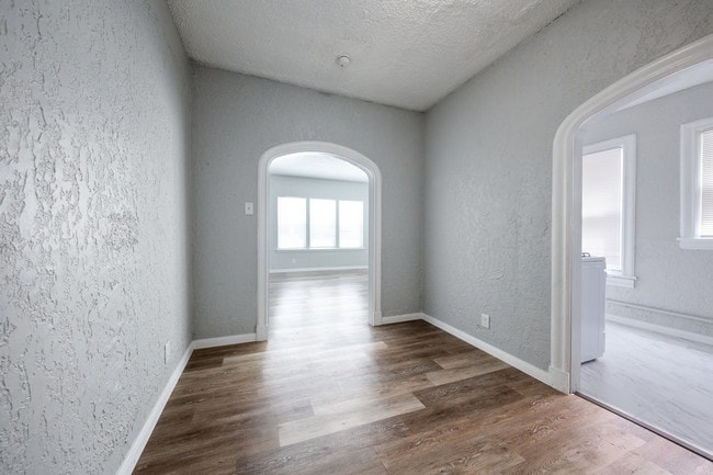 Building Photo - 1625 McCullough Ave
