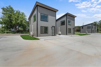 Building Photo - 802 Old Wise Rd