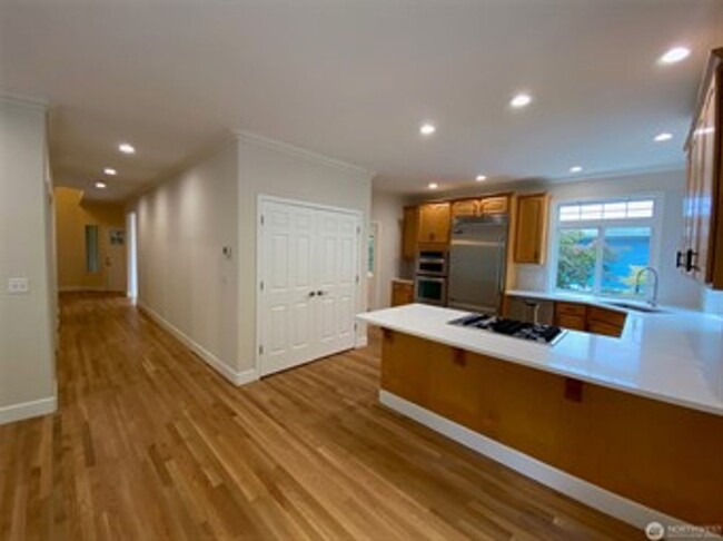 Foto del edificio - 3 Bd / 2.5 Ba Seattle Duplex