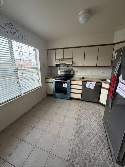 Foto del edificio - 616 Shoreham Ct