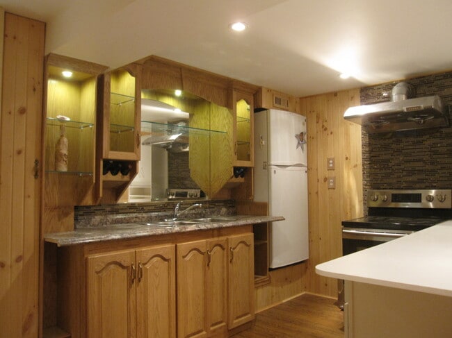 Building Photo - 28 Cadorna Av