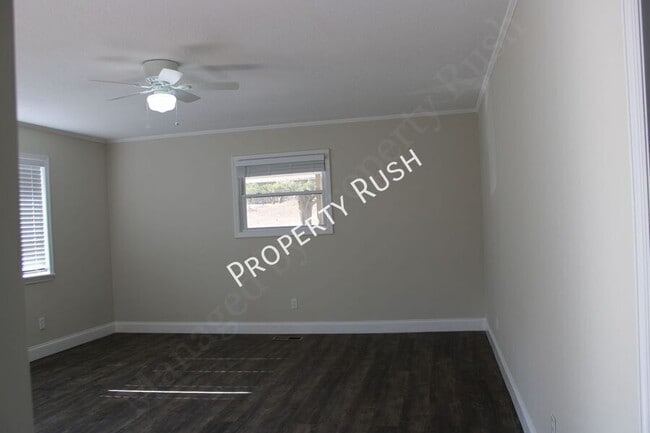 Building Photo - 209 Signal View St