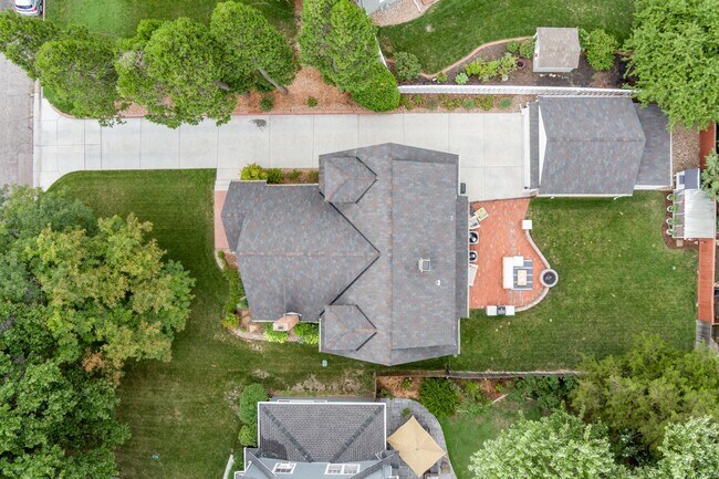 Building Photo - 337 S Terrace Dr