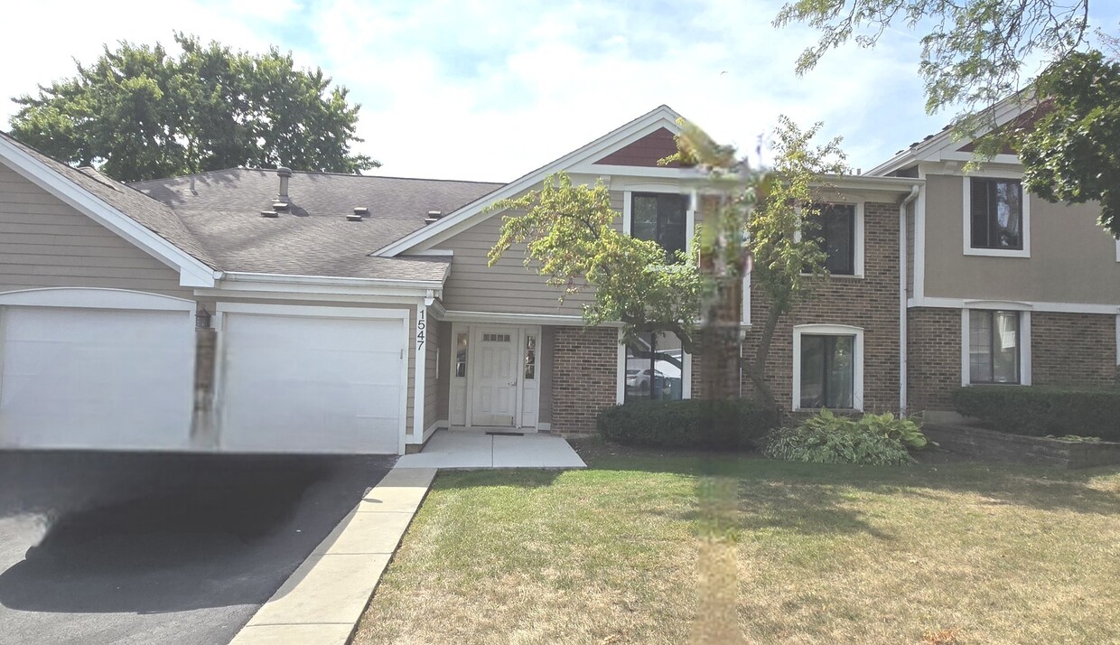 Primary Photo - 1547-1547 7 Pines Rd
