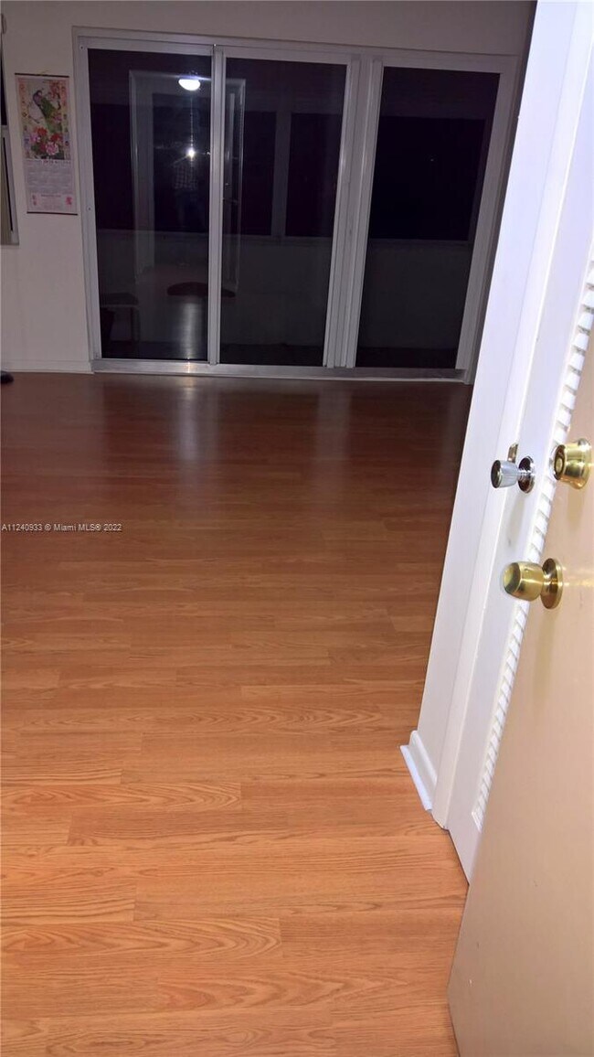 1701 Buchanan St Unit 402, Hollywood, FL 33020 Condo for Rent in Hollywood, FL