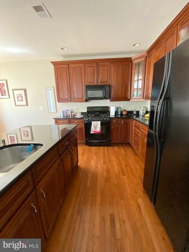 15839 Fourmile Creek Ct, Haymarket, VA 20169 Townhouse for Rent in