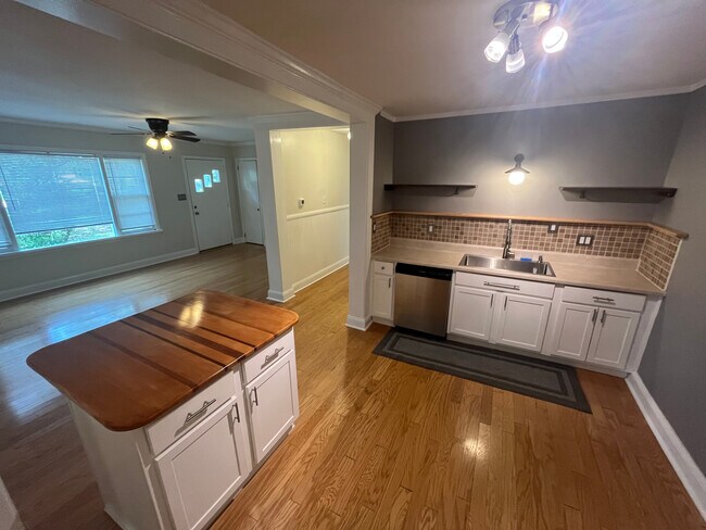 Foto del edificio - 1527 Chandler St