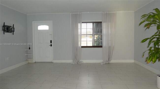 Foto del edificio - 3240 SW 66th Terrace