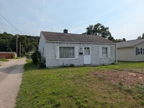 Building Photo - 2411 Delaware St
