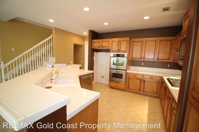 Building Photo - 5 br, 3 bath House - 1413 Vida Dr