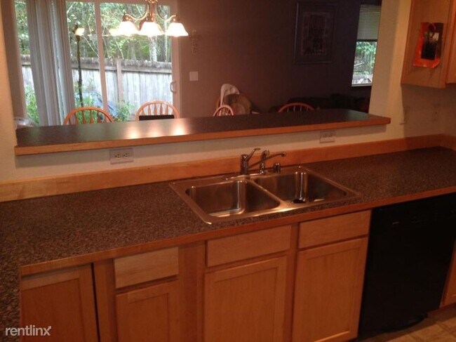 Foto del edificio - 3 br, 2.5 bath House - 4611 158th Pl SW
