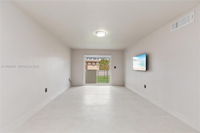 Foto del edificio - 13200 NE 7th Ave