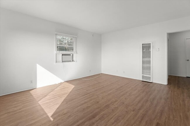 Building Photo - 2638 4th St