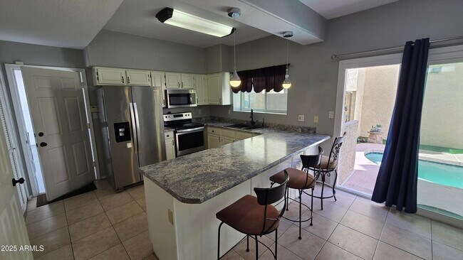 Building Photo - 18820 N 41st Dr