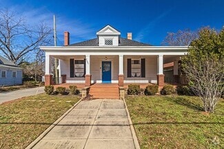 Building Photo - 2497 Napier Ave
