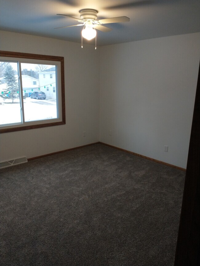 Building Photo - 764 Nelson Ln