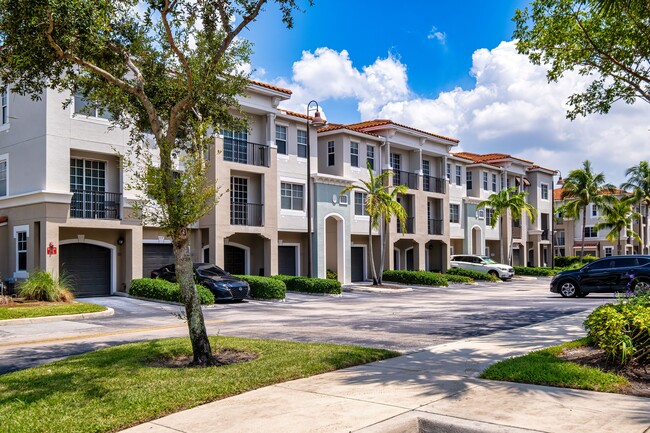 Building Photo - Bell Miramar Place