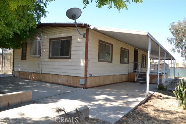 Foto del edificio - 27045 Dawson Rd