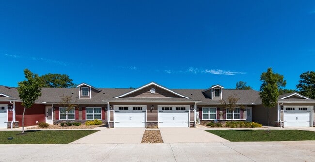 Building Photo - Redwood Newark