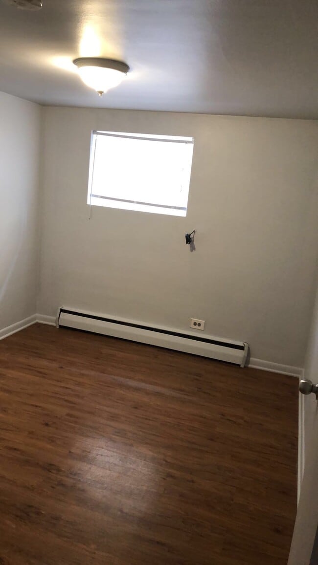 Building Photo - 9117 Lawler Ave