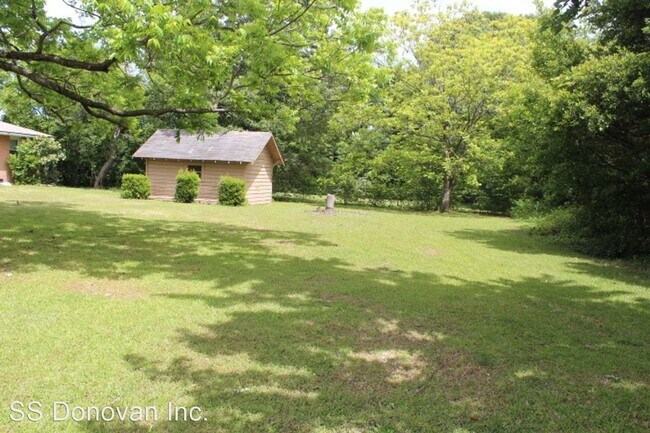 Foto del edificio - 3 br, 1.5 bath House - 6425 Morganton Road