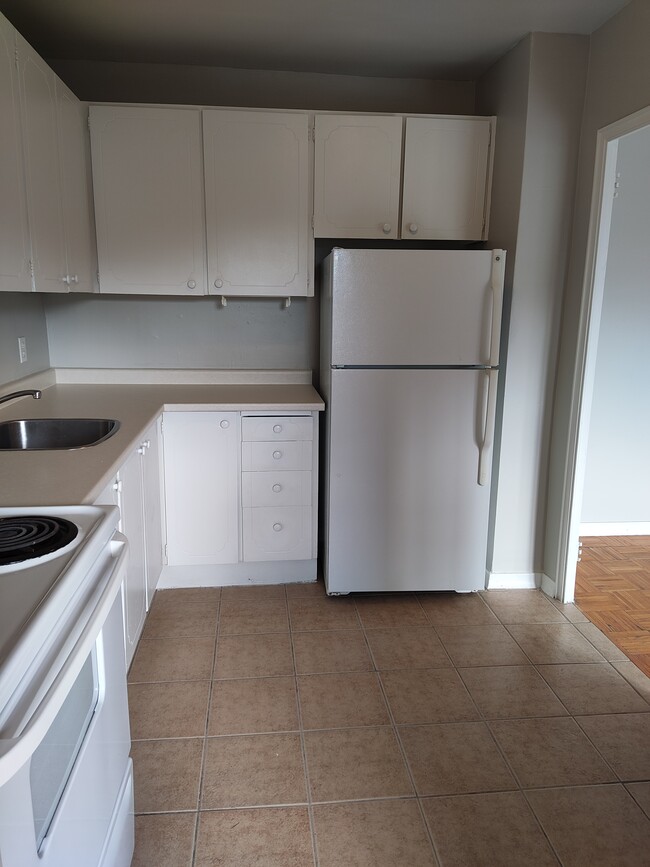 Building Photo - 20 Tremont Dr