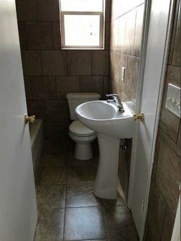 Interior Photo - 104-110 Oakland Dr