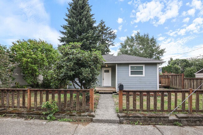 Building Photo - Move in ready now! Tumwater rambler - 2 be...