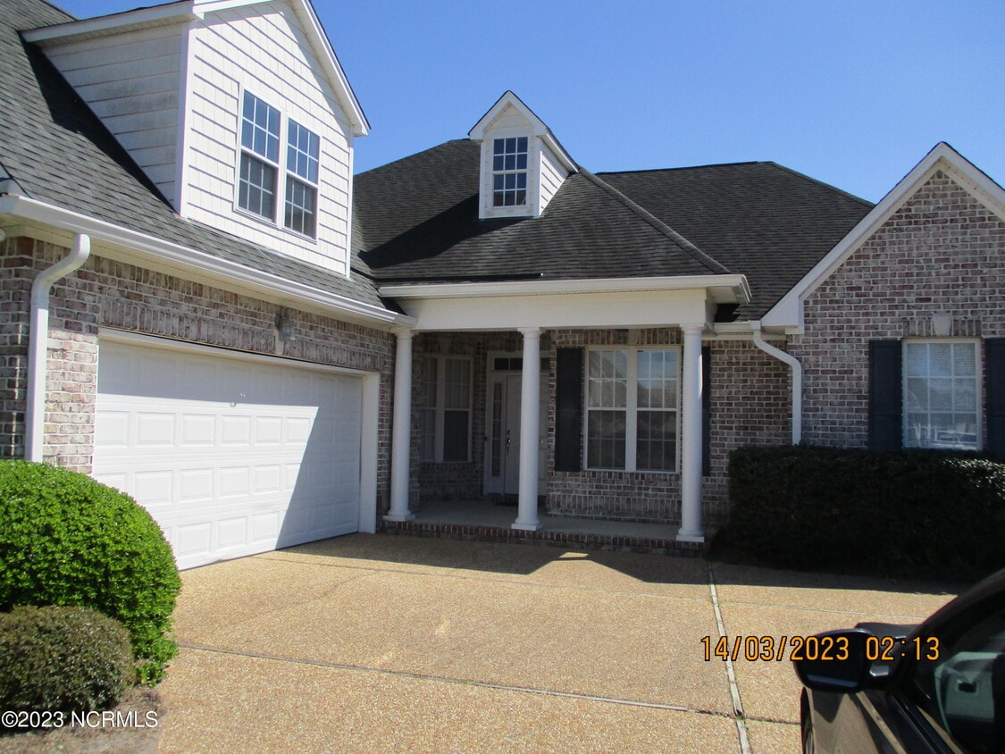 Primary Photo - 1052 Stonebridge Ln