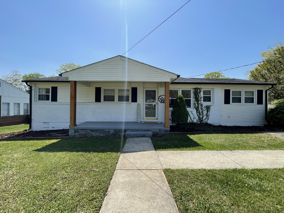 Primary Photo - 624 Amelon Rd