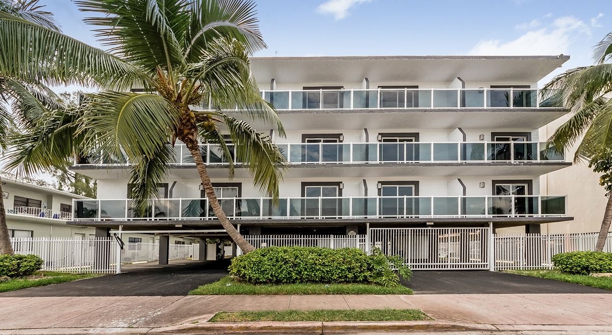 Primary Photo - Biarritz Apartments