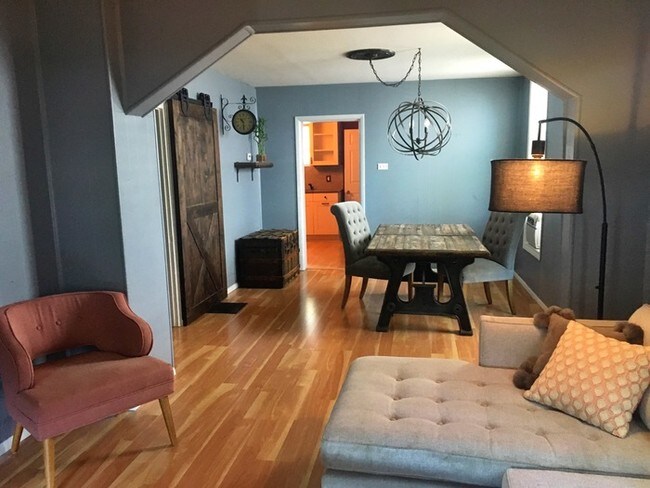 Building Photo - Historic Home in Denver