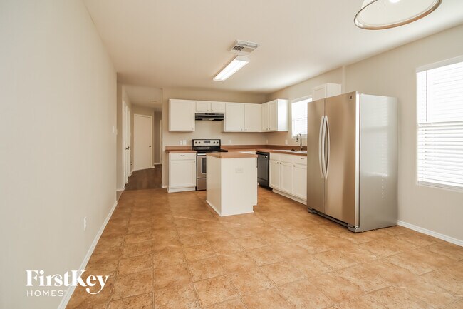 Foto del edificio - 2655 Cyrus Hill Dr