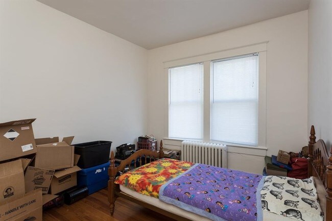 Second bedroom - 201 Fillmore St