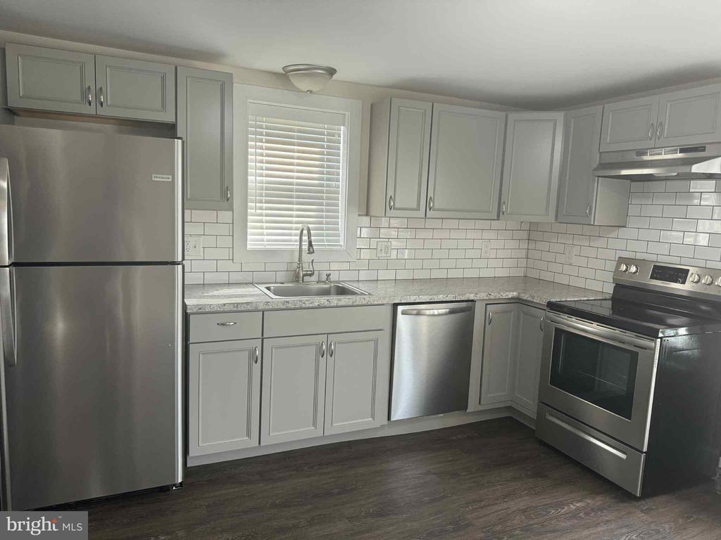 Foto principal - 5036 Leesport Ave