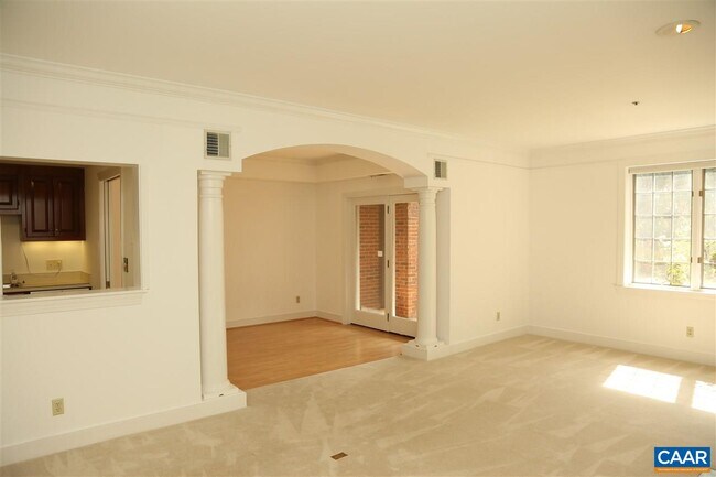 Foto del edificio - 227 E Jefferson St