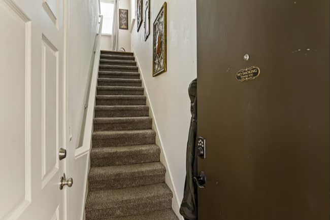 Foto del edificio - Private One Bedroom One Bath Mother-in-Law...