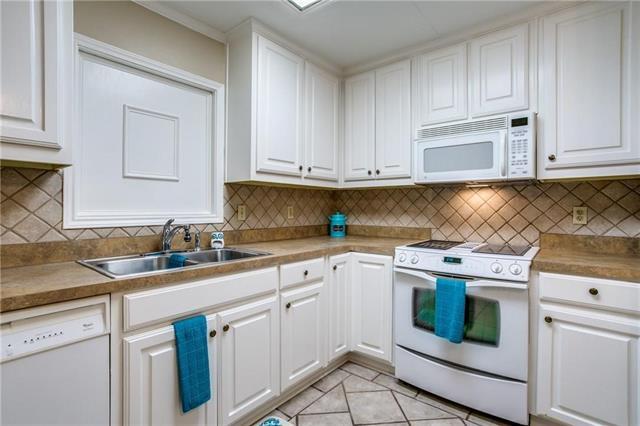 Foto del edificio - 516 Clover Ln