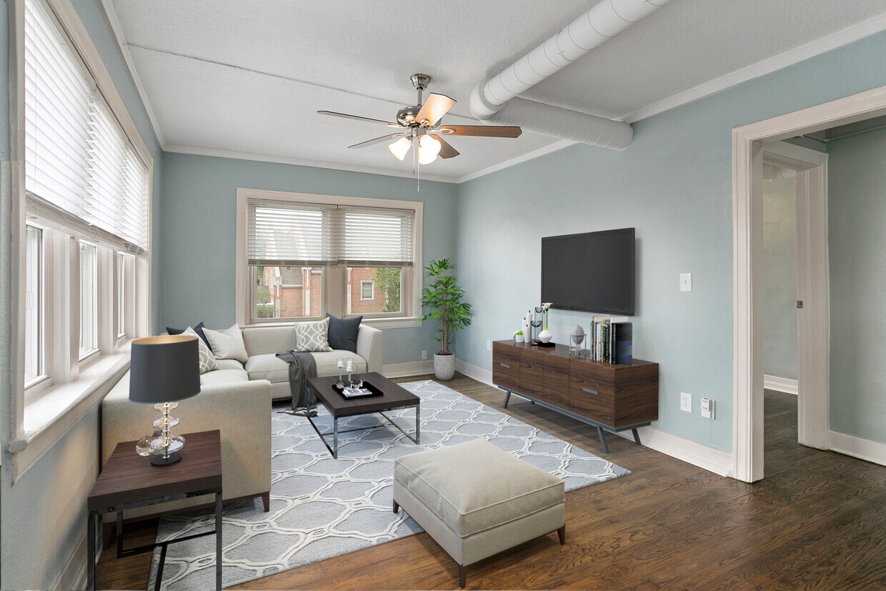 Primary Photo - 720 W 37th St