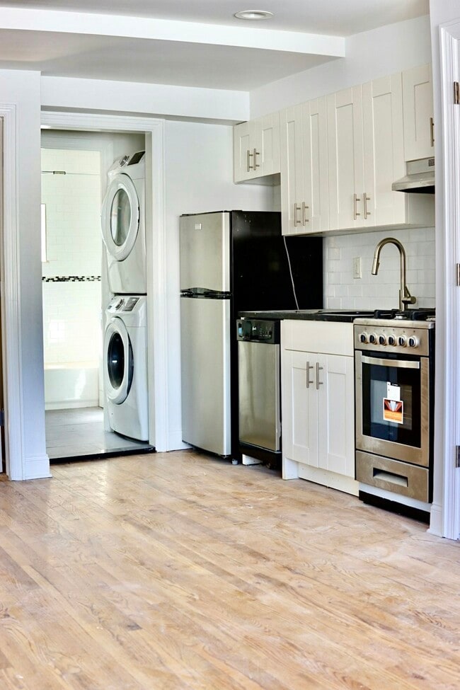 Building Photo - 908 Sterling Pl