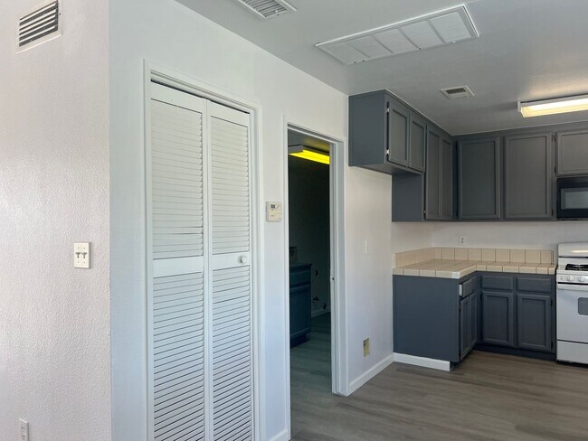 Foto del edificio - Campus Park Home Coming Soon