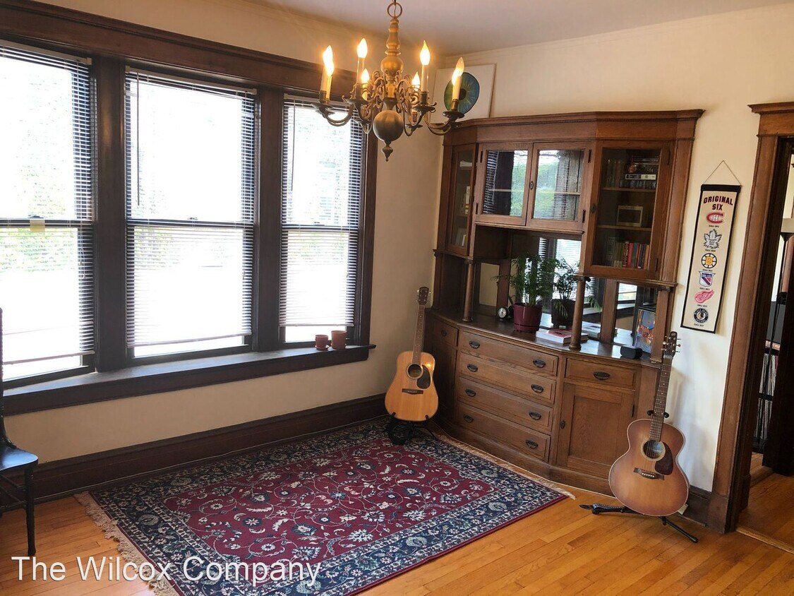 Primary Photo - 3514-3516 N Bosworth Ave