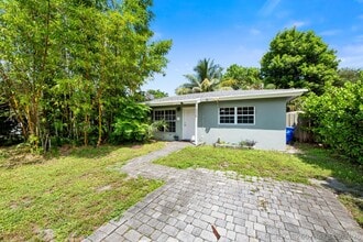 Building Photo - 1532 NW 7th Ave