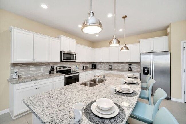 Building Photo - 2130LC  Brand New 9Bd Mansion Pool/ Spa At...