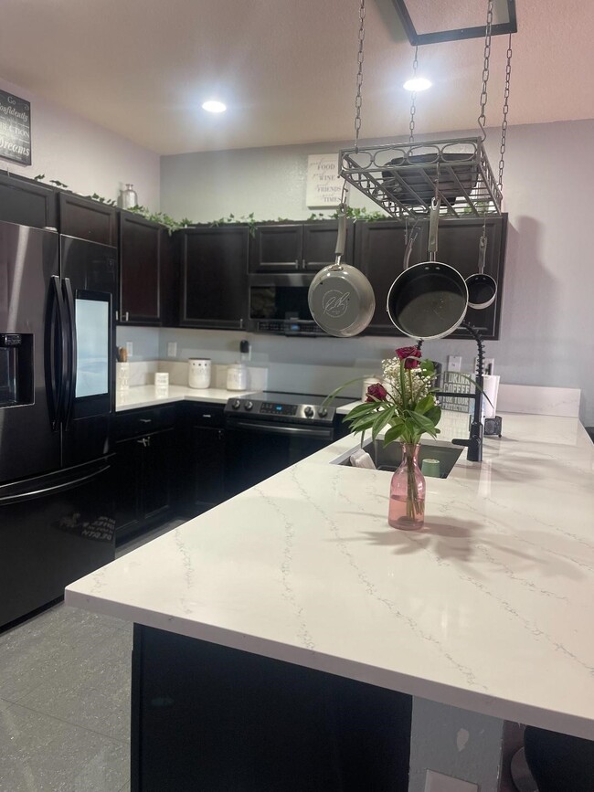 kitchen - 3144 SE 3rd Dr