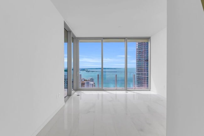 Foto del edificio - Aston Martin Residences | 3BR + Den, 4.5BA...